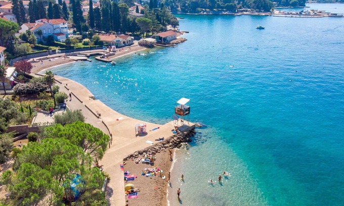 Barusici Apartamento | Charming 2-bedroom apartment with Sea View, Pets-Friendly in Ljutići