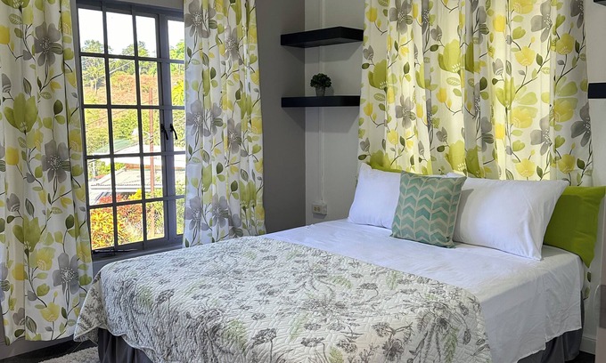 Port of Spain Apartamento | Charming 2-bedroom apartment with WiFi, AC and incredible views in Maraval