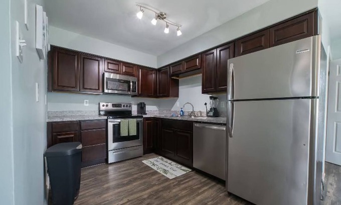 Norfolk Apartamento | Charming 2-bedroom apartment in lovely Norfolk with AC, WiFi