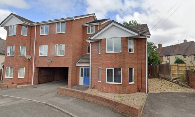 Cradley Apartamento | Charming 2-bedroom apartment in the Birmingham/Dudley Area with Private Parking