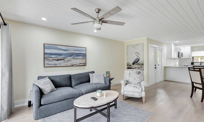 Stuart Condominio | Charming 2-Bedroom Apartment fully renovated in peaceful Stuart
