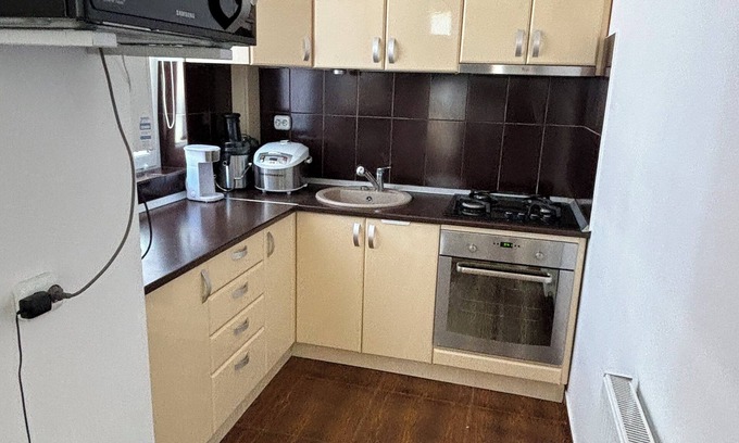 Arad Apartamento | Charming 2-bedroom apartment with AC, WiFi in superb Arad