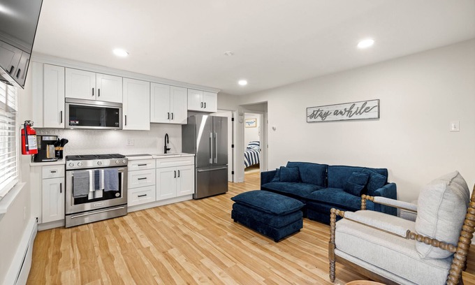 Southend Casa | Charming 2-bedroom bungalow with WiFi, AC in Brigantine