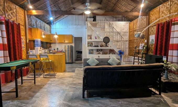 Dumaguete Casa | Charming 2-bedroom beach house with AC, WiFi in delightful Bacong