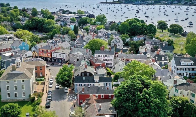 Marblehead Condominio | Charming 2-bedroom condo with parking in Old Town Marblehead, minutes to Salem