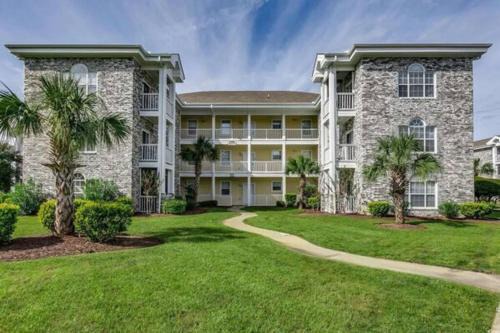 Central Myrtle Beach Apartamento | Charming 2-Bedroom Condo with Modern Amenities! MP 203