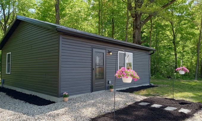 Lewisburg Cabina | Charming 2-bedroom cabin in Lewisburg with privacy, WiFi, AC