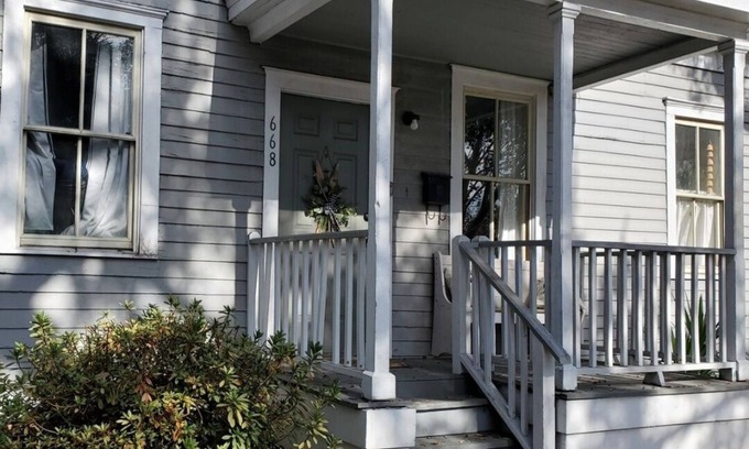 Eastside Condominio | Charming 2-bedroom condo in Savannah, 10 mins dr. River st and downtwn