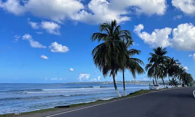 Guaniquilla Condominio | Charming 2-bedroom condo with WiFi, AC in amazing tropical Aguada, Puerto Rico