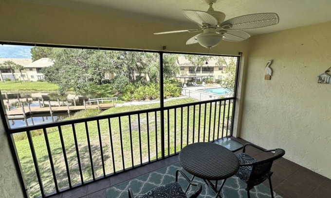 Venice Gardens Condominio | Charming 2-bedroom condo with AC, WiFi, in Venice, 2 miles from Venice Island.