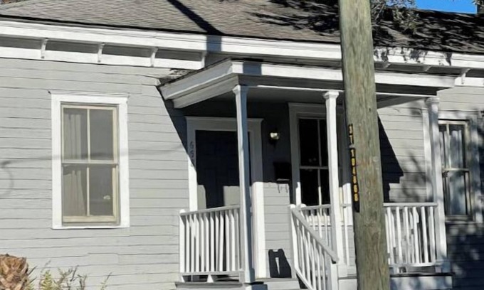 Dixon Park Cabaña | Charming 2-bedroom cottage in lovely Savannah with WiFi, AC