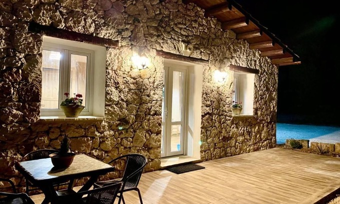 Avola Casa | Charming 2-bedroom country house in marvelous Avola with AC, WiFi