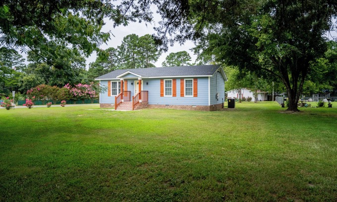 Wake County Otro | Charming 2-bedroom farmhouse in nice Wendell with AC, WiFi