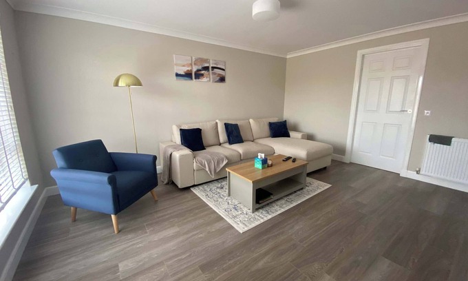 King's Park Casa | Charming 2-Bedroom Home with Private Driveway
