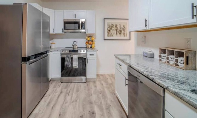 South Louisville Casa | Charming 2-bedroom Home in Louisville, Walk to Churchill!