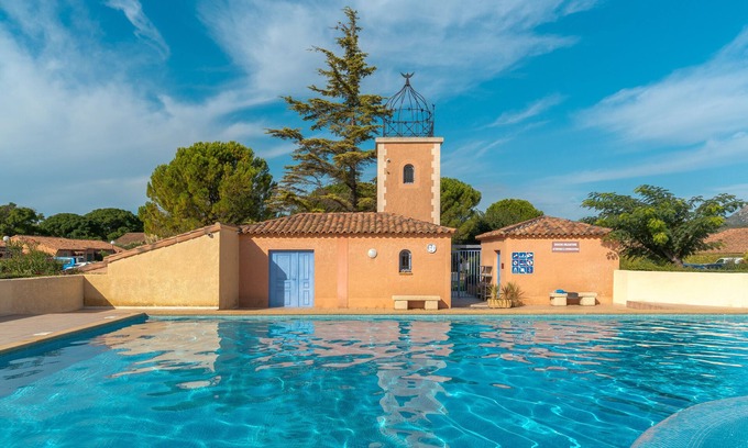 Eyguieres Apartamento | Charming 2-bedroom house with pool, wifi, AC in peaceful Eyguières
