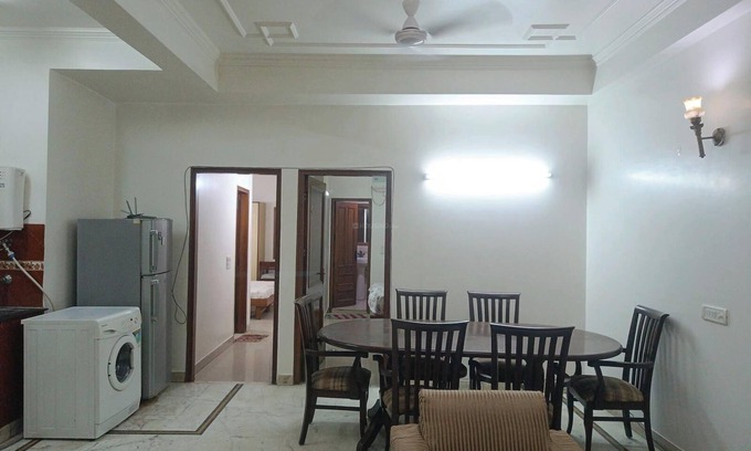 Lajpat Nagar Casa | Charming 2-bedroom house with WiFi and AC in lajpat nagar, New Delhi