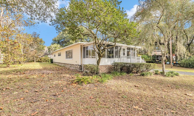 Dunnellon Casa | Charming 2-bedroom home at Rainbow River in Dunnellon PRIVATE RIVER ACCESS