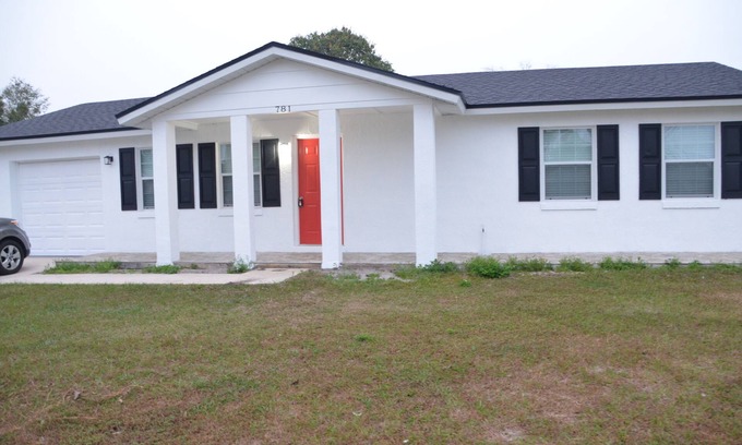 Buena Ventura Lakes Casa | Charming 2-bedroom house in Kissimmee with WiFi, AC