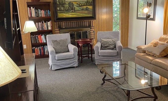 Marylhurst Casa | Charming 2-bedroom house in beautiful West Linn