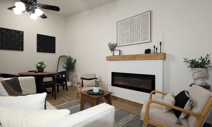 Sherman Casa | Charming 2-bedroom home in amazing Sherman