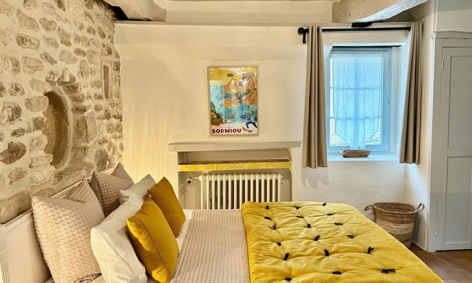 Venasque Casa | Charming 2-bedroom house in a historic and beautiful village