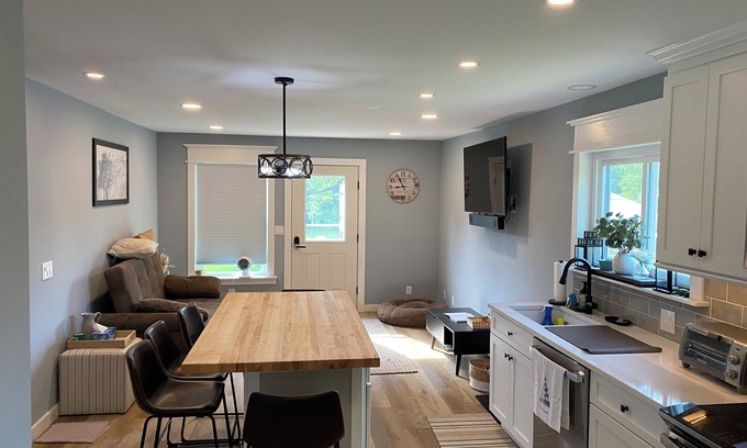 Winooski Casa | Charming 2-bedroom house in welcoming Winooski with WiFi, laundry Pets&fence