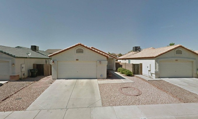 Deer Valley Casa | Charming 2-bedroom house in brilliant Phoenix with AC, WiFi, and more!