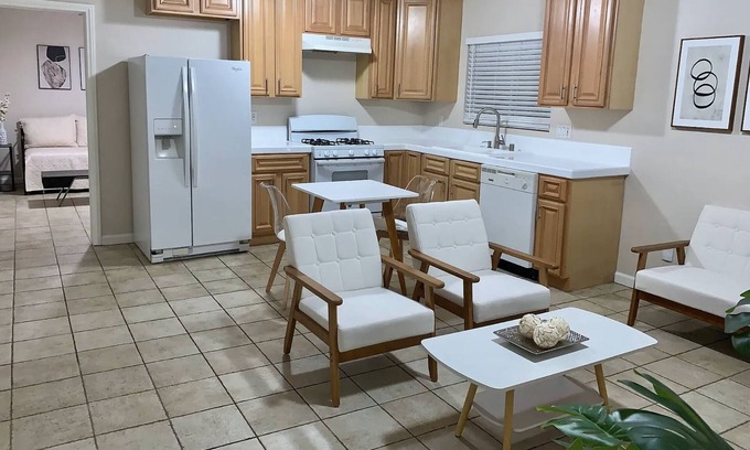 Ventura Casa | Charming 2-bedroom house in brilliant Ventura with WiFi