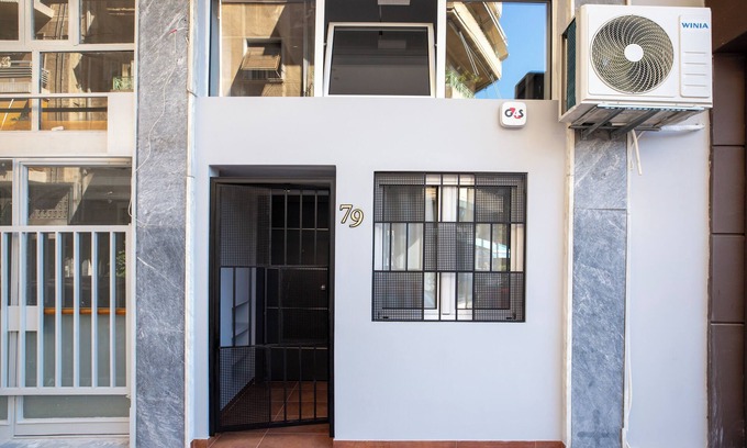 New Kypseli Casa | Charming 2-bedroom house with WiFi, AC in fantastic Athina