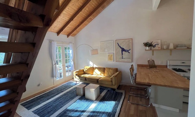 Ojai Casa | Charming 2-bedroom house in Ojai with views of an orange grove