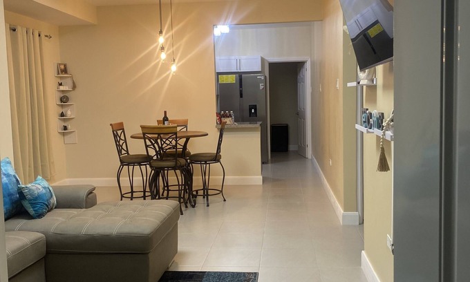 Lucea Casa | Charming 2-bedroom house in lovely Lucea with WiFi, fitness room and pools