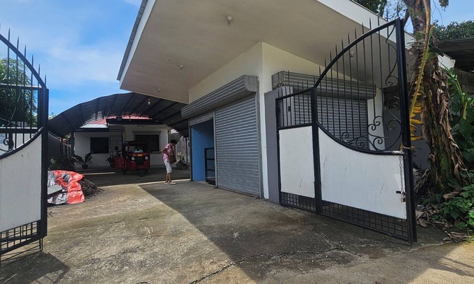 Ozamiz Casa | Charming 2-bedroom house in welcoming Ozamiz with AC, 4 vehicles can park inside
