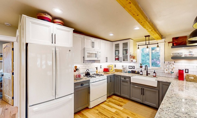 Heber Casa | Charming 2 bedroom loft with a hot tub and fire pit