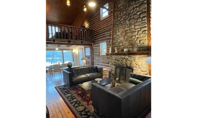 Jefferson Cabina | Charming 2 bedroom log cabin on a serene lake
