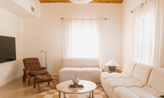 North Austin Civic Association Condominio | Charming 2-bedroom near Q2 & The Domain