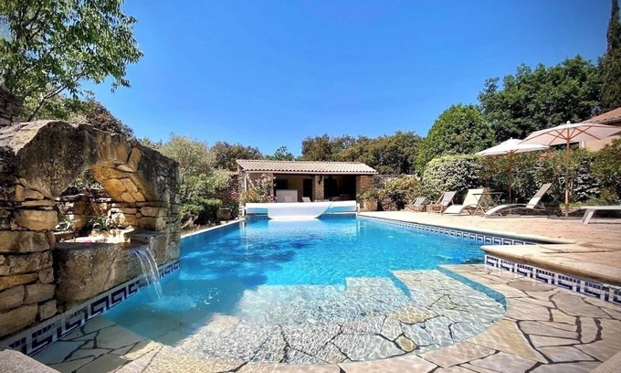 Venasque Cabaña | Charming 2-bedroom Provencal Cottage in Peaceful Venasque with Heated Pool