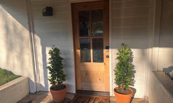Inglewood Cabaña | Charming 2-bedroom rental in enjoyable East Nashville with WiFi, AC