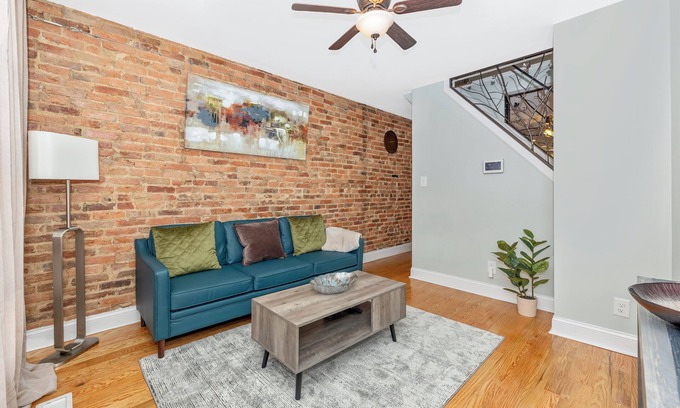Frederick Casa | Charming 2-bedroom row house in Historic Downtown Frederick