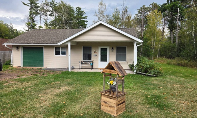 Marengo Casa | Charming 2-bedroom Rustic House with WiFi, AC and a View in Welcoming Ashland