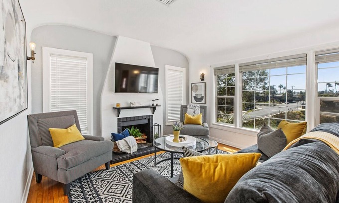 South Park Casa | Charming 2 Bedroom South Park Getaway w/ Patio!