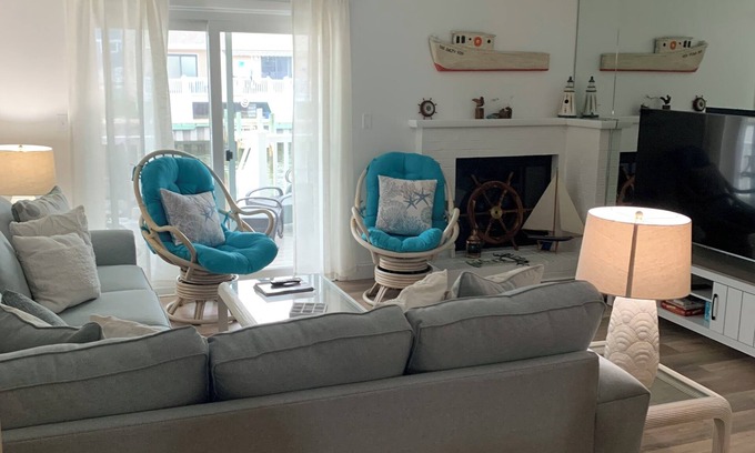 Little Salisbury Casa | Charming 2-bedroom townhome with bay front views in delightful Ocean City