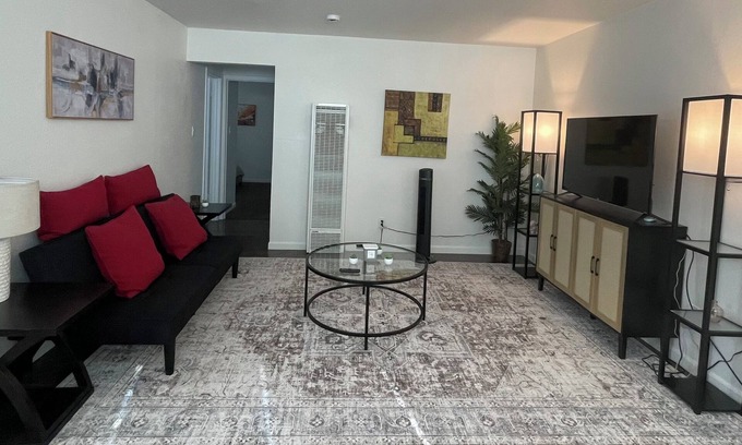 Southeastern Sacramento Casa | Charming 2-bedroom townhome - All brand new - pets welcome