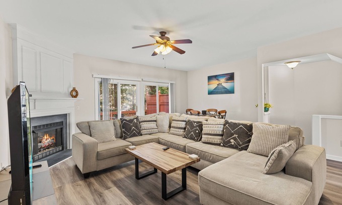 Northwest Raleigh Casa | Charming 2-bedroom townhome near RDU Airport and downtown Raleigh