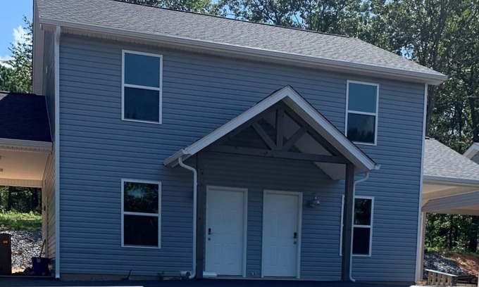 Benton Casa | Charming 2-bedroom townhome in Benton with AC