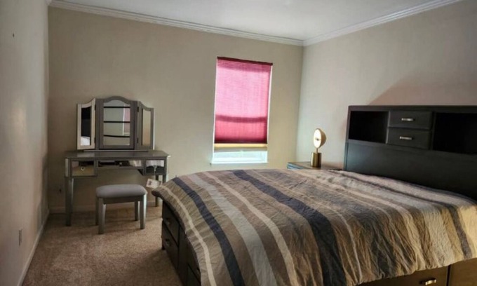 Rohnert Park Casa | Charming 2-bedroom townhome in delightful Cotati with fitness room, WiFi