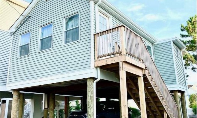 Normandy Beach Complejo | Charming 2-bedroom resort with WiFi, AC in Mantoloking
