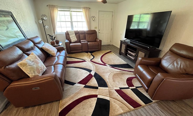 Poplar Bluff Casa | Charming 2-bedroom house with 2 KING BEDS in Pleasant Poplar Bluff