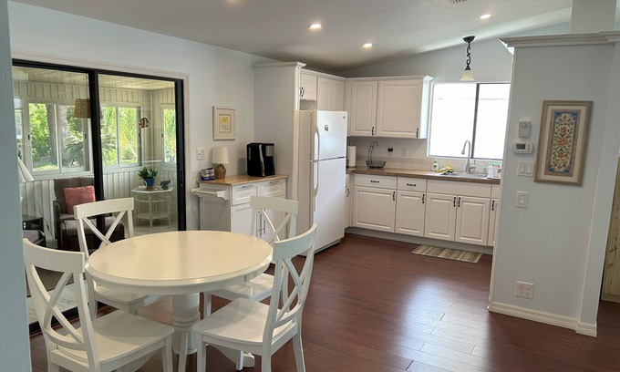 Punta Gorda Casa | Charming 2-bedroom mobile home with AC, fitness room in Punta Gorda