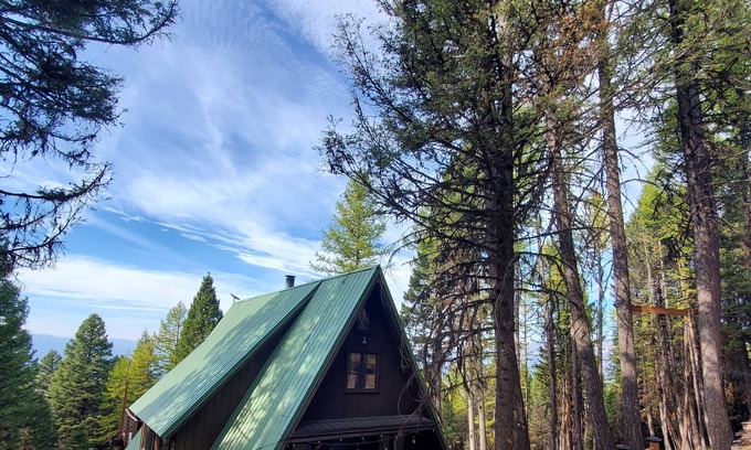 Seeley Lake Cabina | Charming 2-bedroom A-frame cabin in lovely Seeley Lake